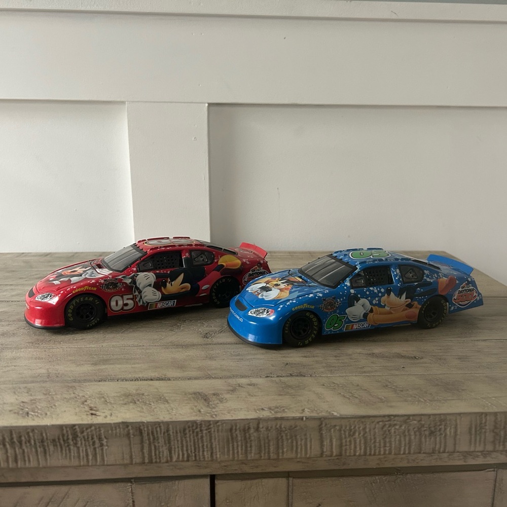 NASCAR Disney Mickey and Goofy Die Cast Cars